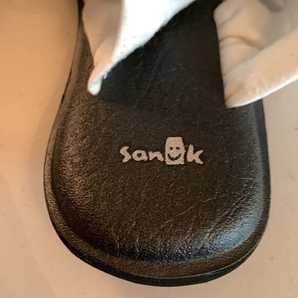 Sanuk Yoga Mat sandals. Size 7 - Picture 4 of 4